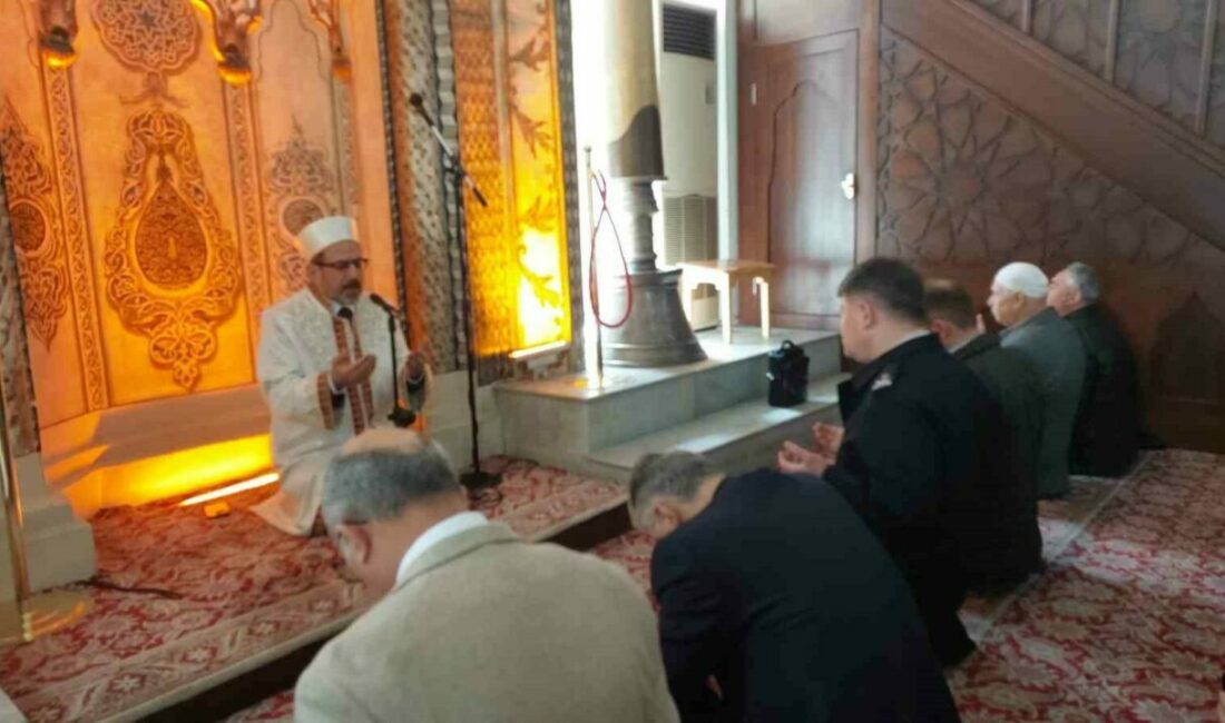 Bursa’da şehit polisler için hatim Türk Polis Teşkilatı’nın 180. Kuruluş yıldönümünde, ülkenin huzur ve güvenliği