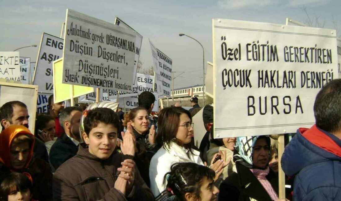 Bursa’daki AVM’ler ayrımcılığa karşı öncü olsun! Ankara’da down sendromlu çocuğu oyun alanına almayan AVM’ye tepkiler sürerken,