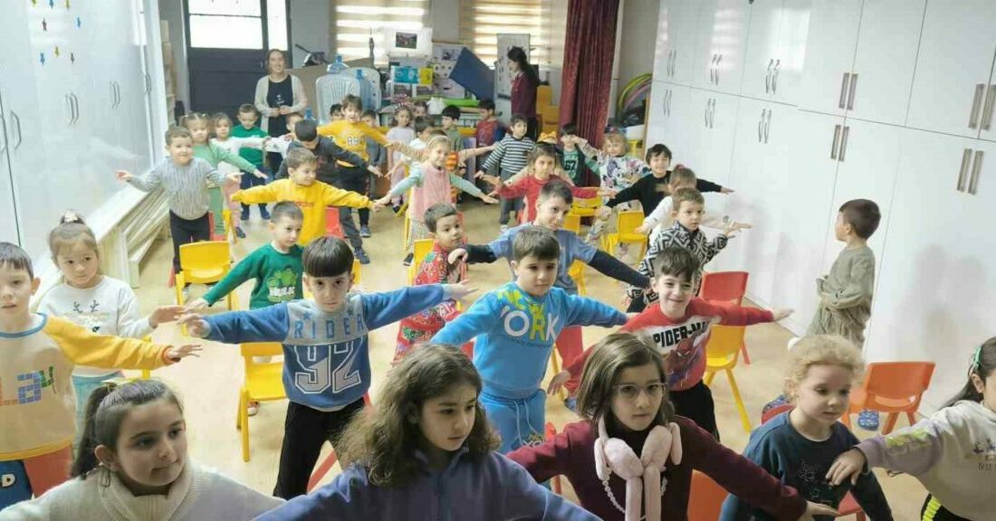 Bursalı anaokulu öğrencileri, 11 Avrupa ülkesinden yaşıtlarının yer aldığı Move