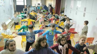 Bursalı anaokulu öğrencileri, 11 Avrupa ülkesinden yaşıtlarının yer aldığı Move