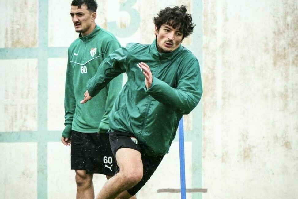 Bursaspor, Kahramanmaraş maçı hazırlıklarını tamamladı Bursaspor, deplasmanda Kahramanmaraş ile oynayacağı maçın hazırlıklarını Teknik Direktör Adem