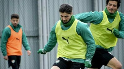 Bursaspor, TFF 3. Lig’in 28. haftasında Artvin Hopaspor ile Balıkesir’de