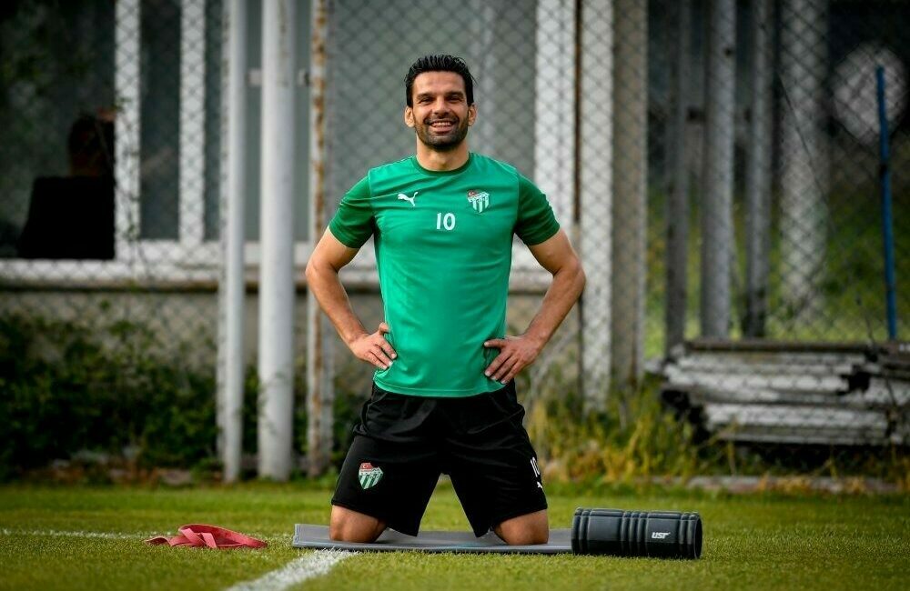 Bursaspor’da Karşıyaka maçı hazırlıkları başladı TFF 3. Lig 1. Grup’ta şampiyonluğunu ilan eden Bursaspor, ligin