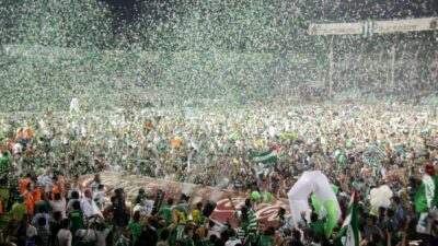 Bursaspor’un 3.Lig’de şampiyonluğunu ilan ettiği Artvin Hopaspor maçı sonrası sahaya
