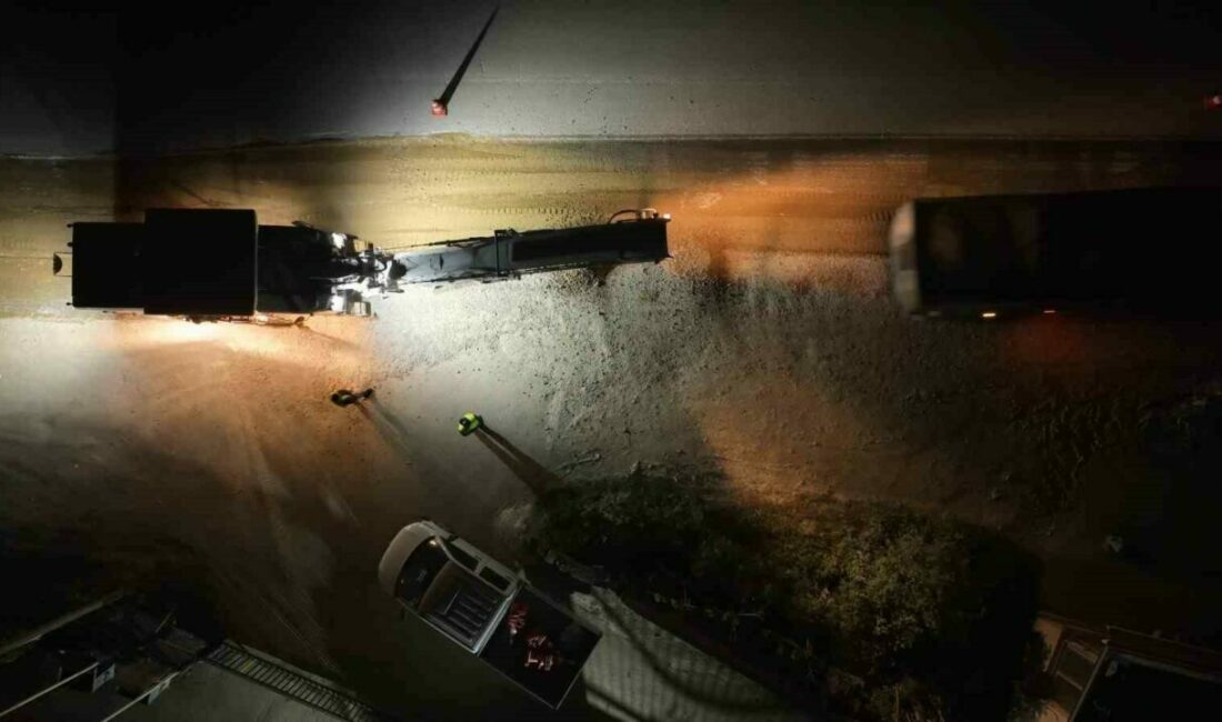 Büyükşehir’den Çalı-Kayapa yolunda gece mesaisi Bursa Büyükşehir Belediyesi, Çalı-Kayapa arasında yer alan 5 buçuk kilometrelik