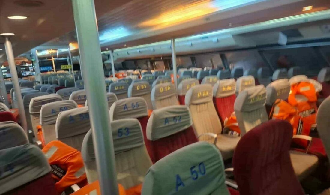 Seyir halindeyken makine dairesinde yangın çıkan BUDO deniz otobüsünde yaşanan