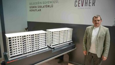 Marmara Denizi’nde yaşanan 6.2’lik depremin ve artçı sarsıntıların ardından, binaların