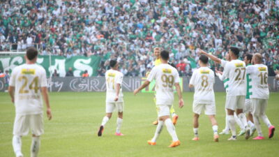 Bitime iki hafta kala şampiyonluğunu ilan eden Bursaspor evindeki son