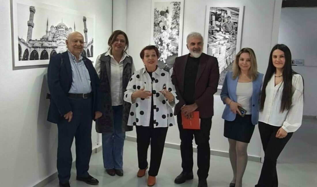 ’Enine Boyuna Bakış’ sergisi Nilüfer Fotoğraf Müzesi’nde Ünlü fotoğraf sanatçısı Selim Seval’in panoramik kent görüntülerinden oluşan ’Enine