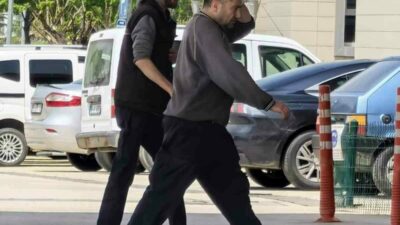 Bursa’nın İnegöl ilçesinde faaliyet gösteren bir fabrikada başına demir profil