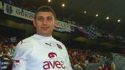 Bursa’nın Orhangazi ilçesinde dükkanında Fenerbahçe-Trabzonspor maçını izlerken fenalaşarak hastaneye kaldırılan