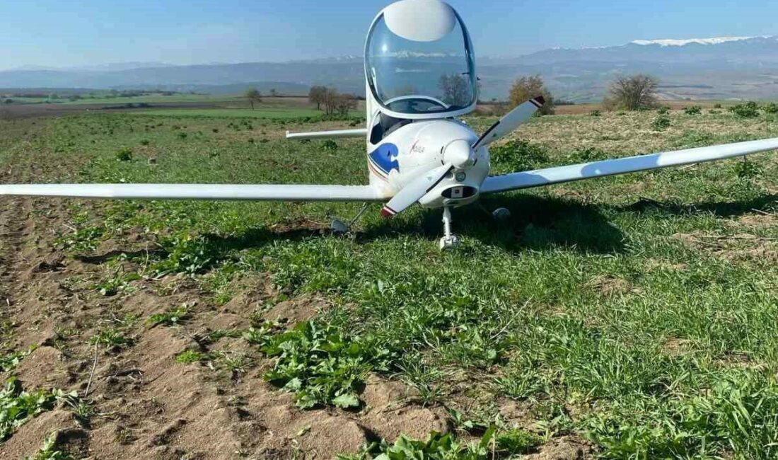 FENİX Havacılık’tan açıklama: “Pilotun sağlık durumu iyi, uçağın tekeri bile patlamadı” Bursa’nın Yenişehir ilçesinde, eğitim uçuşu gerçekleştiren FENİX Havacılık’a ait bir