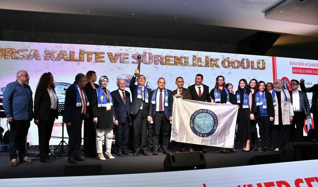 Gemlik Asım Kocabıyık MYO’ya”kalitede süreklilik” ödülü Bursa Uludağ Üniversitesi (BUÜ) Gemlik Asım Kocabıyık Meslek Yüksekokulu, kalite