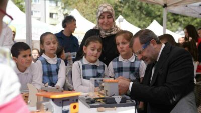 Gürsu Çocuk Kitap Fuarı resmi açılış töreni ile kapılarını ilçe