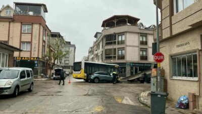 Bursa’nın İnegöl ilçesinde meydana gelen kazada özel halk otobüsü ile