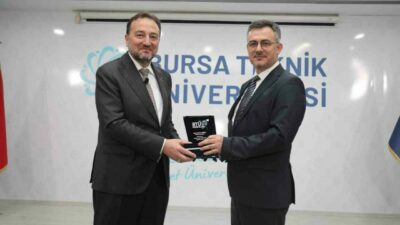 Bursa Teknik Üniversitesi öğrencileri, ’BTÜ Konuşmaları’ kapmasında ağırladıkları iş dünyasının