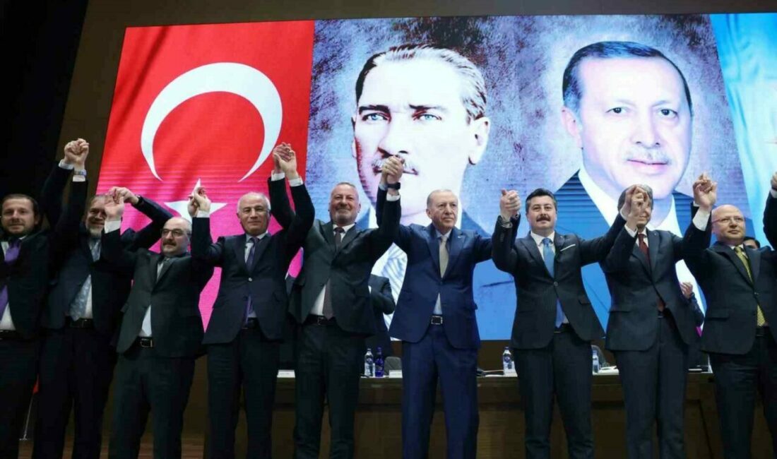 İYİ Parti’den istifa eden Yenişehir Belediye Başkanı Ercan Özel ve