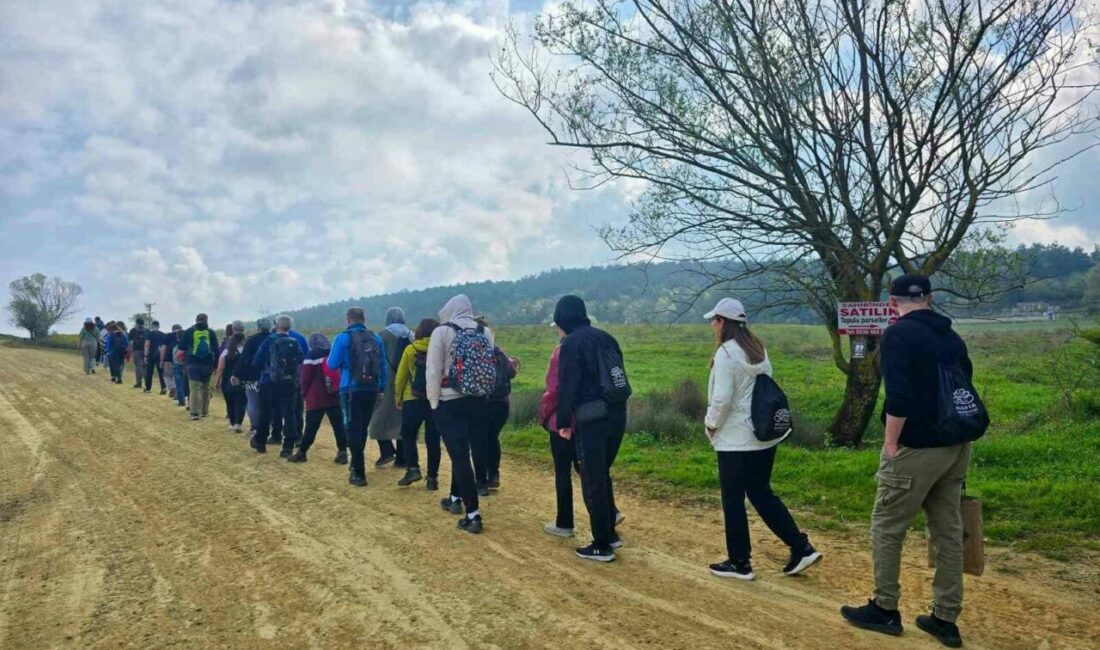 Kalp sağlığı farkındalığı için 11 kilometre yürüdüler Dünya Kalp Günü etkinlikleri çerçevesinde Nilüfer Belediyesi ve Medicana Bursa