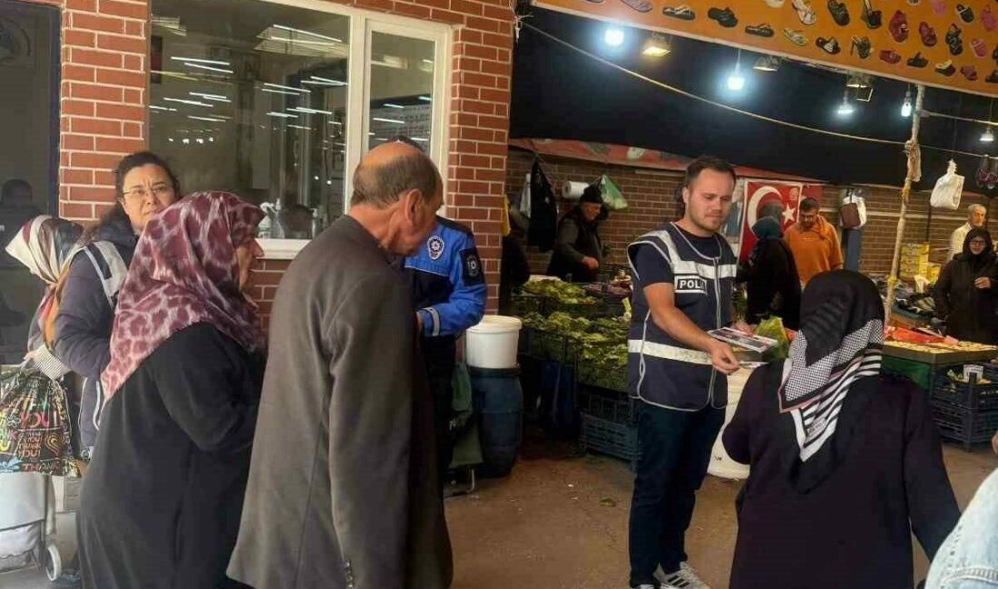 Karacabey’de polis ekipleri KADES uygulamasını tanıttı Karacabey İlçe Emniyet Müdürlüğü’ne bağlı Aile İçi ve Kadına Karşı