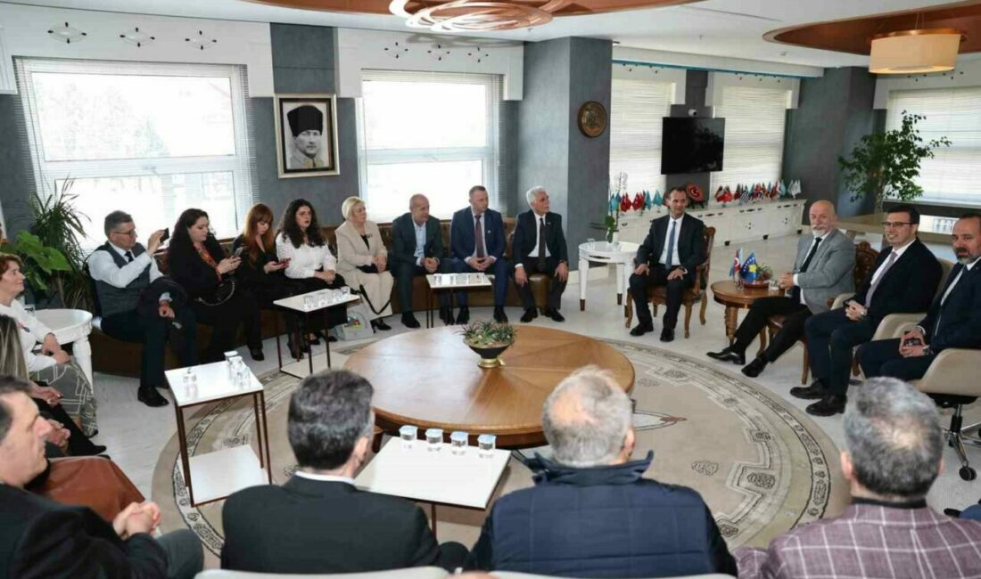 Kardeş şehir Peja’dan Nilüfer’e ziyaret Nilüfer Belediyesi, Kosova’dan kardeş şehri Peja (İpek) Belediyesi’nden gelen heyeti