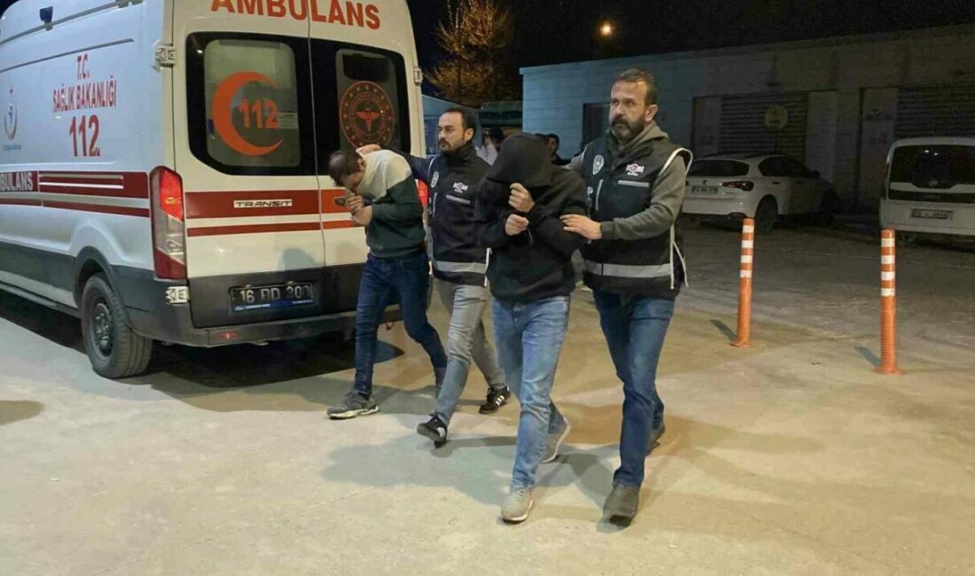 Kuyumculara sahte altın satan şahıslar adliyeye sevk edildi Bursa başta olmak üzere 3 farklı ilde kuyumculara sahte altın