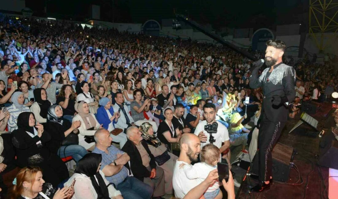 Mehmet Çevik: “Bursa’yı kaybetmek istemiyorum” Ünlü sanatçı Mehmet Çevik, her projesinde başına bir olumsuzluk geldiği