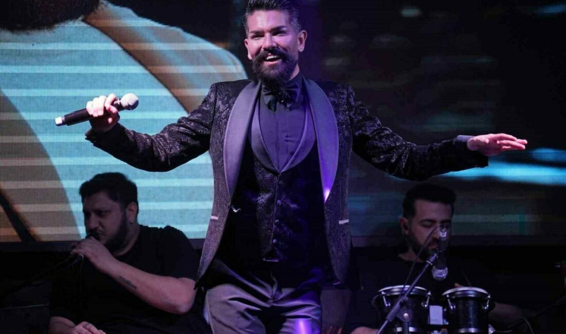 Mehmet Çevik’in yeni şarkısı “Ben Ordayım” dinleyicileriyle buluştu Sanatçı Mehmet Çevik, tüm dijital platformlarda yayınlanan yeni şarkısını, sahne