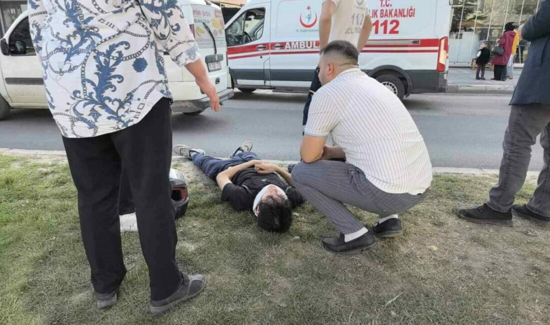 Motosikletli genç ölümden döndü Bursa’nın İnegöl ilçesinde meydana gelen kazada kontrolden çıkan motosiklet devrildi;