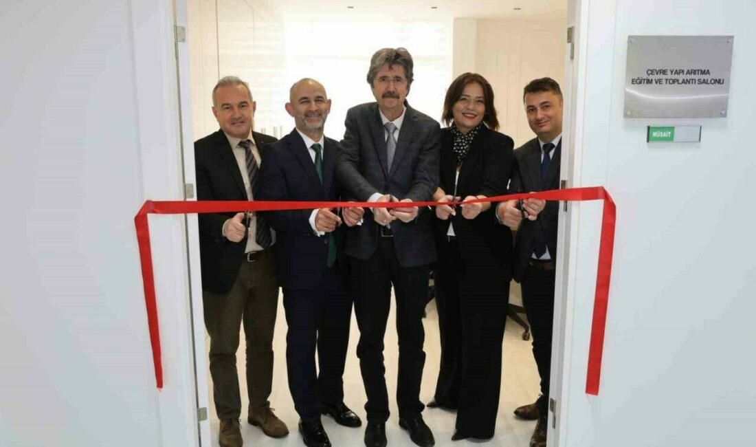 Bursa Uludağ Üniversitesi’nde (BUÜ) yıllar önce eğitim gören Çağlar Özçelikler,