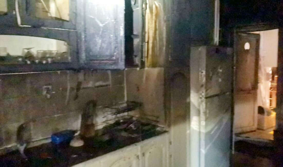 Bursa’nın Mudanya ilçesinde binanın ikiinci katındaki dairede ocakta bırakılan yemekten