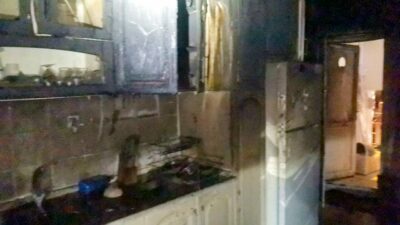Bursa’nın Mudanya ilçesinde binanın ikiinci katındaki dairede ocakta bırakılan yemekten