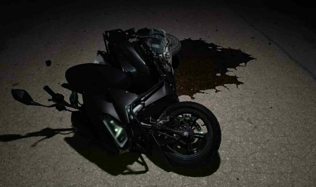 Otomobil ile motosiklet kafa kafaya çarpıştı: 1’i ağır 2 yaralı Bursa’nın İnegöl ilçesinde otomobil ile motosiklet kafa kafaya çarpıştı; 1’i