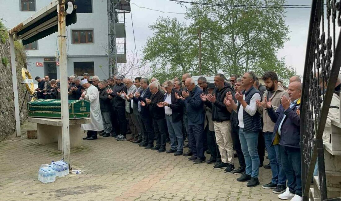 Rusya’da ölen Bursalı doktor toprağa verildi Rusya’nın dünyaca ünlü Elbruz Dağı’na tırmanırken hayatını kaybeden 2 Türk