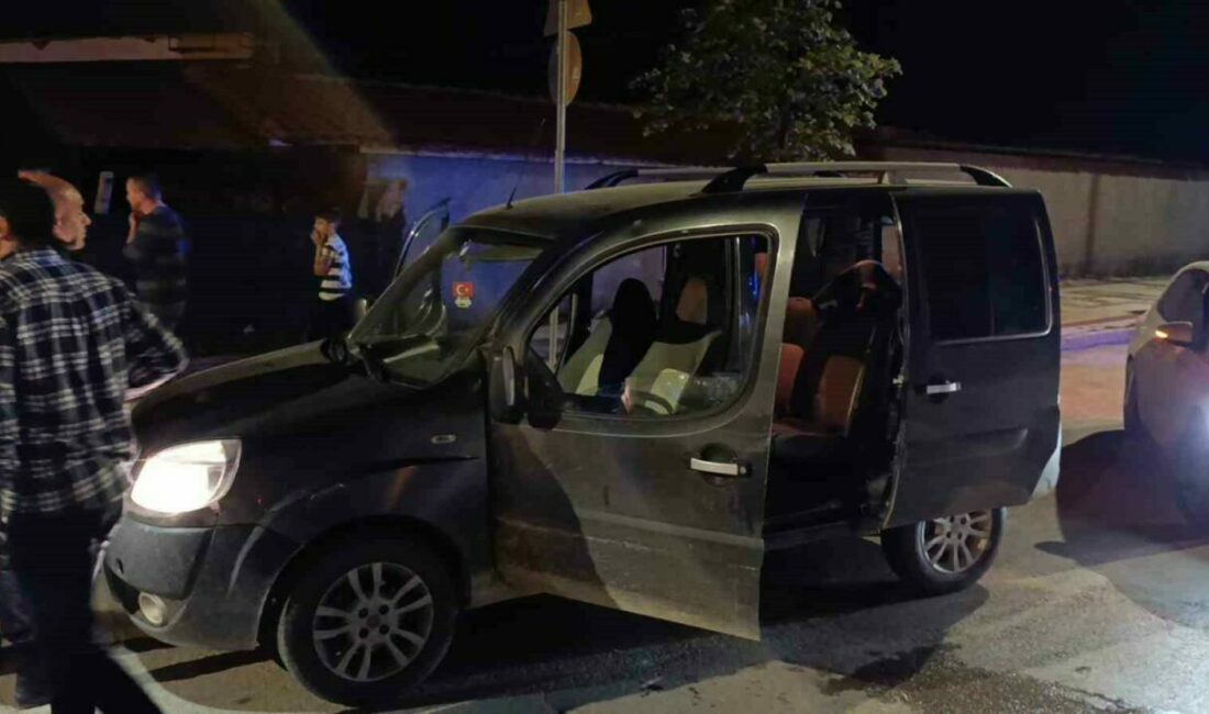 Seyir halindeki aracı kurşuna dizdiler: 1 ağır yaralı Bursa’nın İnegöl ilçesinde seyir halindeki araca düzenlenen silahlı saldırıda, sürücü
