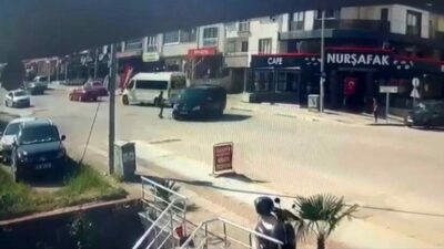 Bursa’da park halindeki minibüs araç sürücüsü araçtan indikten sonra bir