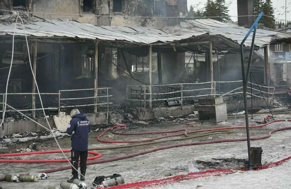 Uludağ’daki otel yangını faciasından bir acı haber daha Uludağ’daki otel yangını faciasından bir acı haber daha geldi. Milli