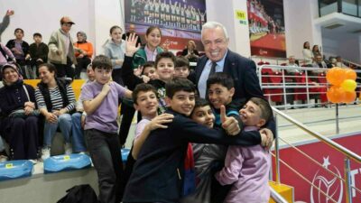Bu yıl 23’üncüsü düzenlenen Nilüfer Uluslararası Spor Şenlikleri renkli görüntülerle