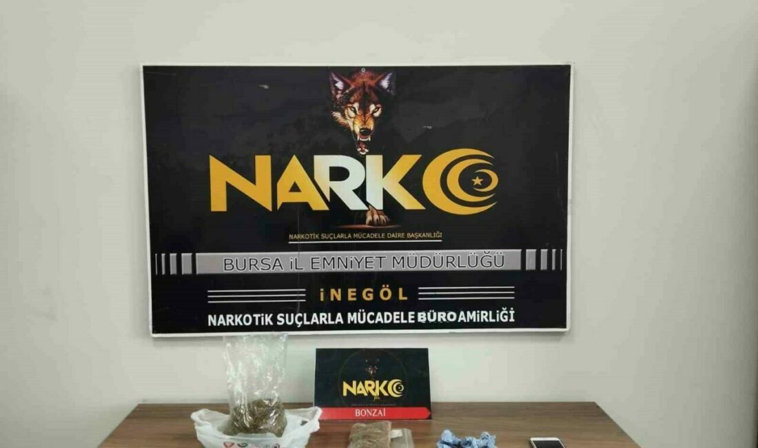 Bursa’nın İnegöl ilçesinde Narkotik Büro Amirliği ekipleri, uyuşturucu tacirini kovalamaca