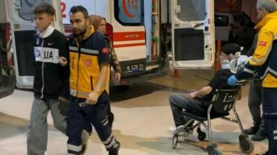 Bursa’nın İnegöl ilçesinde saldırgan, 2 şahsı silah kabzasıyla darp etti.