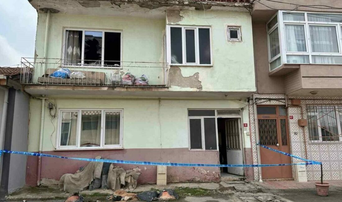 Yangında hayatını kaybeden kardeşler gözyaşlarıyla toprağa verildi Bursa’nın Yenişehir ilçesinde 2 kardeşin öldüğü, 1 kardeşin yaralandığı yangının