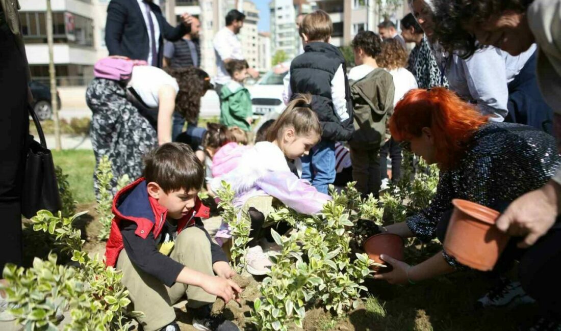 Nilüfer Belediyesi’nin kente yeni kazandırdığı 23 Nisan Parkı’nın bitkilerini, kreş