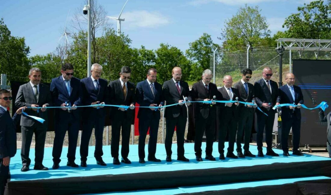 167 bin hanenin elektrik ihtiyacını karşılayacak enerji yatırımı hizmete açıldı Cumhurbaşkanı Recep Tayyip Erdoğan’ın telekonferans ile açılışını yaptığı, rüzgar türbinleri