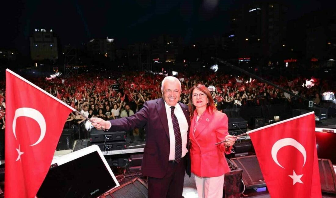 Türkiye’nin kurtuluş mücadelesinin başlangıcının 106’ncı yıl dönümü Nilüfer’de binlerce vatandaşın