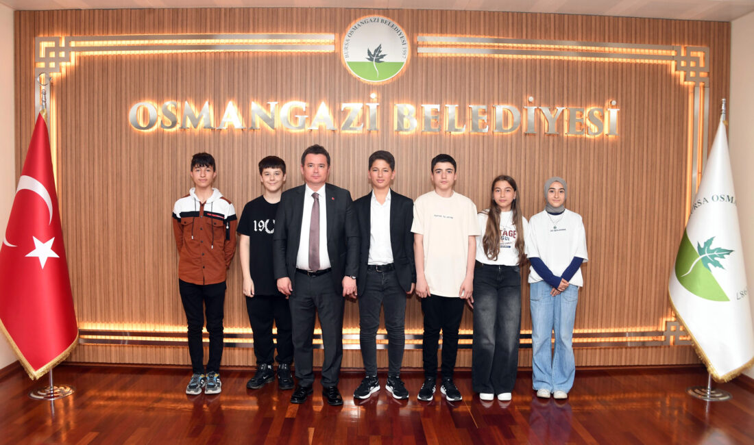 Ortaokul öğrencilerinin hayallerindeki liseye gitmelerine katkıda bulunmak isteyen Osmangazi Belediyesi