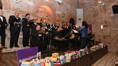 Osmangazi Belediyesi, Anneler Günü’nü özel bir konserle kutladı. Emine Gülen