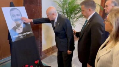 Kalp rahatsızlığı sonucu yaşamını yitiren Sırrı Süreyya Önder, Meclis'te yapılan