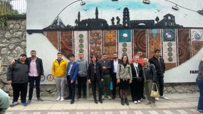 Bursa’da özel gereksinimli gençlerin el emeğiyle hazırladığı 8,5 metrelik seramik