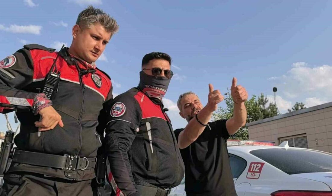 Alkollü sürücü ile polis arasındaki ilginç diyalog kamerada Bursa’nın İnegöl ilçesinde bir vatandaşa rahatsızlık verdiği iddia edilen sürücü,