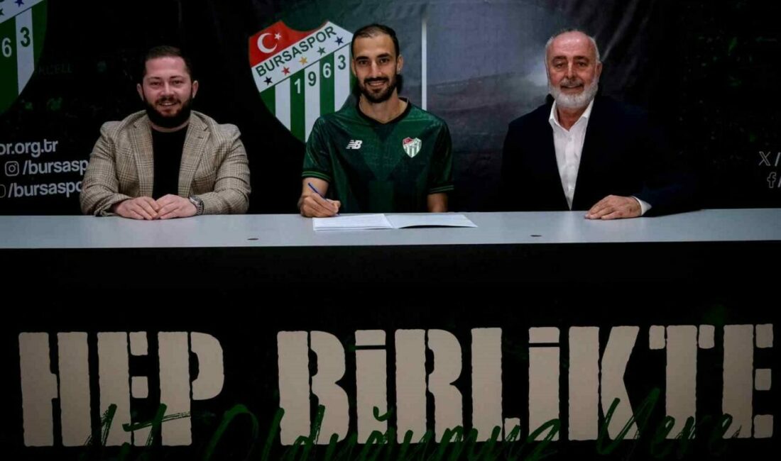 Alperen Babacan, Bursaspor’a imzayı attı Bursaspor, savunma oyuncusu Alperen Babacan’ı kadrosuna kattı. Gençlerbirliği ile şampiyonluk