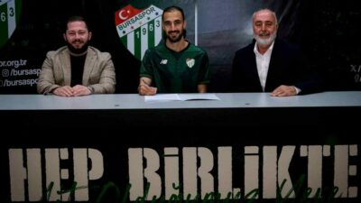 Bursaspor, savunma oyuncusu Alperen Babacan’ı kadrosuna kattı. Gençlerbirliği ile şampiyonluk
